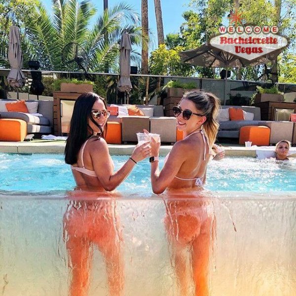 las-vegas-pool-party
