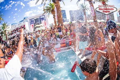 drais-beach-bottle-servive