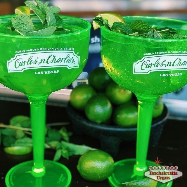 carlos-n-charlies-open-bar