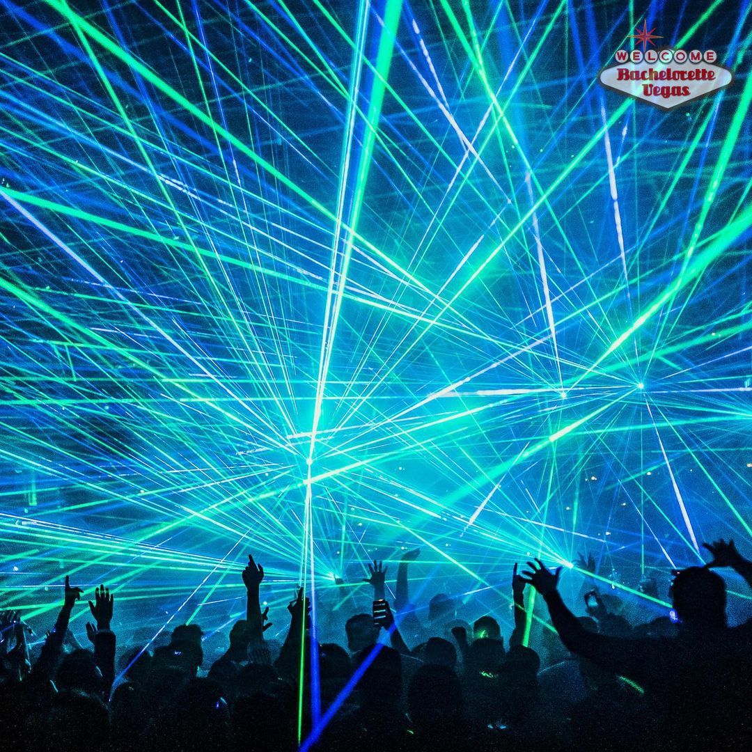 main room crowd