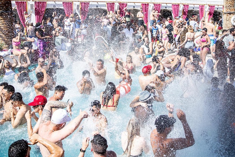 Drai's Beach Club Pool Party Bachelorette Vegas