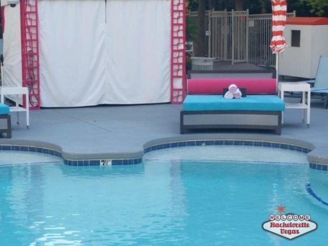 flamingo go pool wet deck