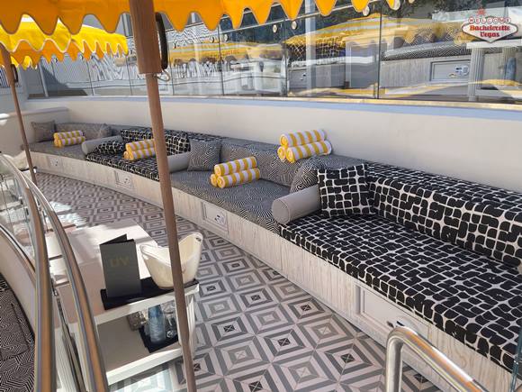 center-club-couch
