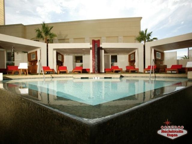 villa bungalow pool moorea beach club