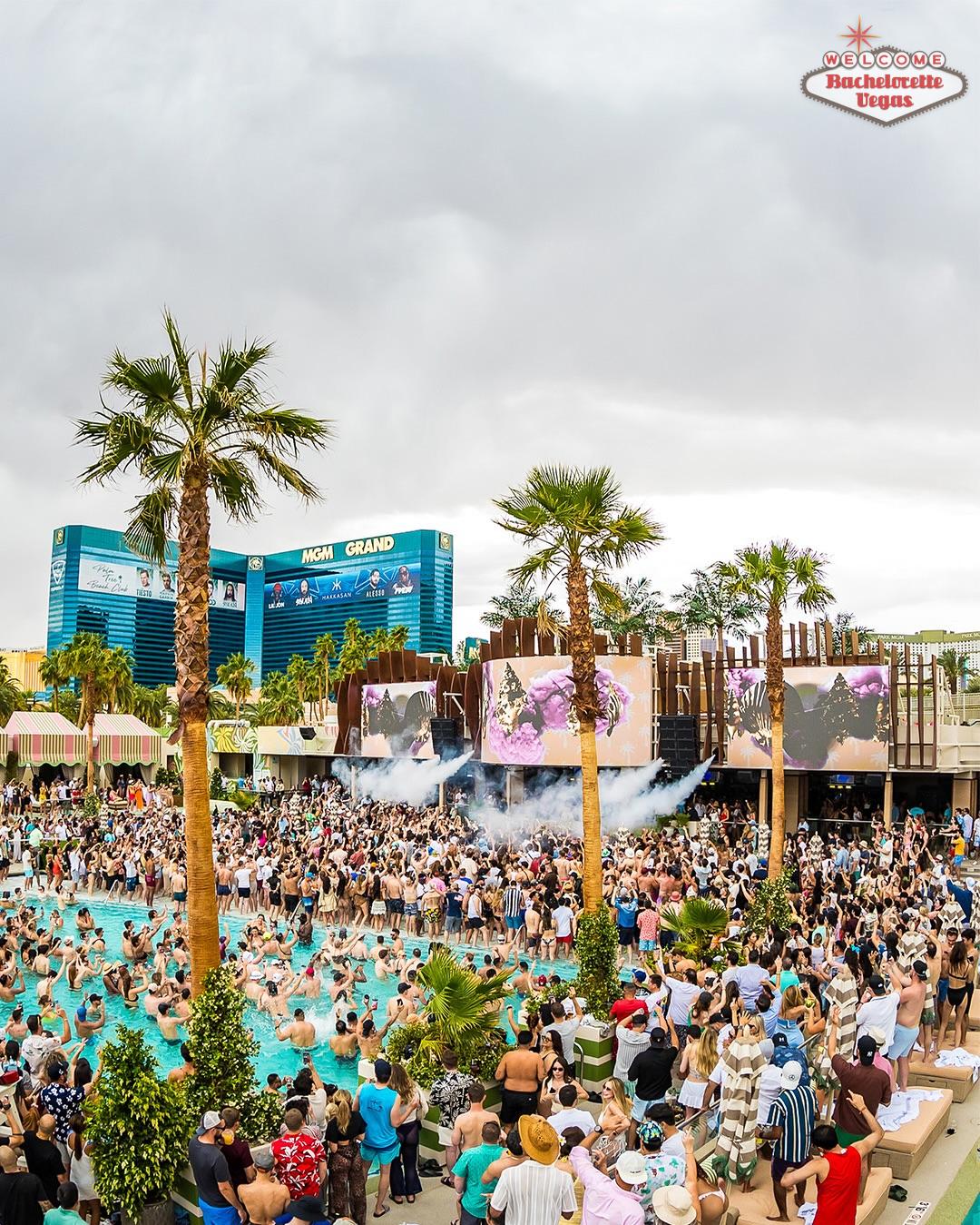 pool-party-in-vegas