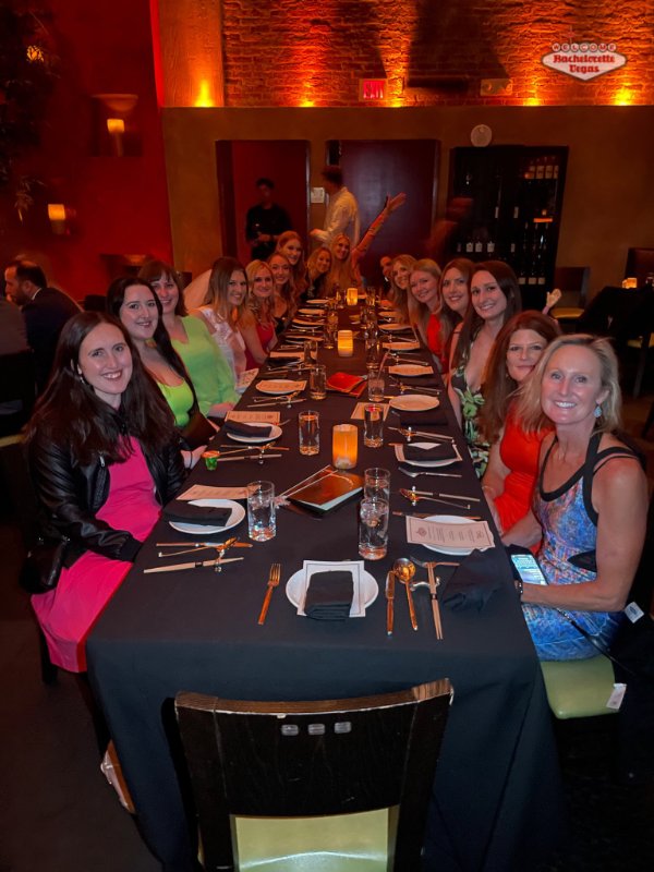 vegas-girls-nightout