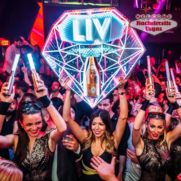 bottle-service-display