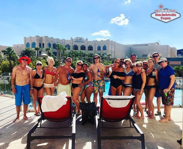 party-crew-sun-villa