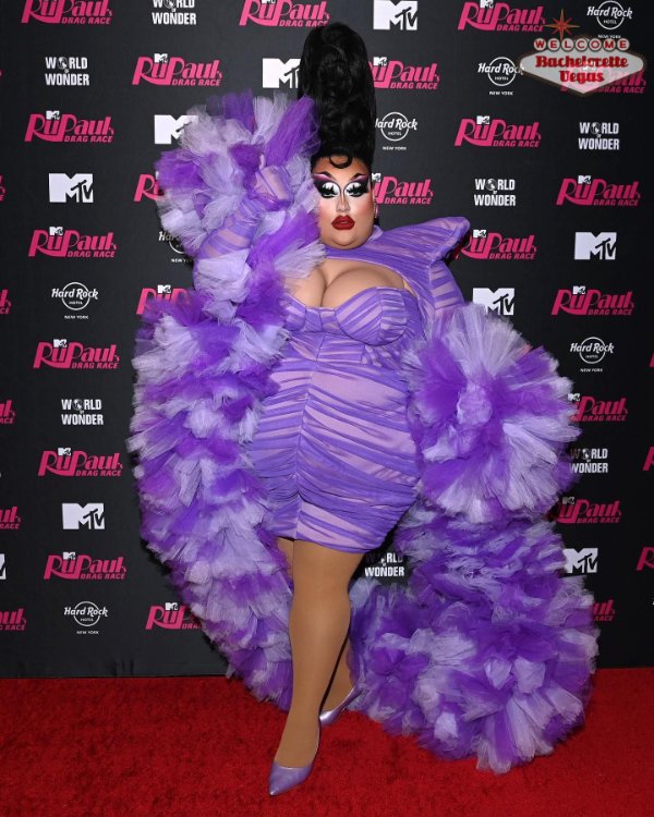 glamorous-costume